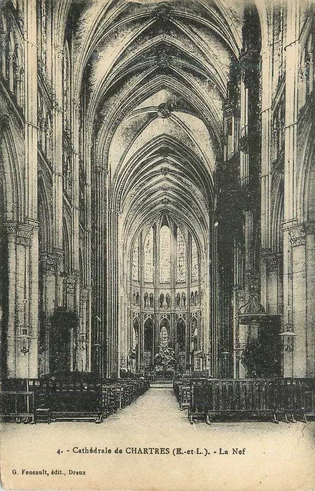 Catedral de CHARTRES (E.-et-L.) - A Nave — G. Fonceault, editor, Dreux, n°4 - Frente
