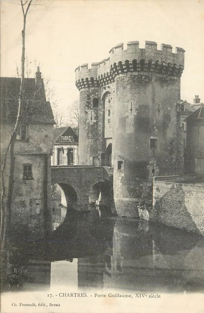 Chartres - Porta Guillaume, século XIV — Ch. Foucault, editor, Dreux, n°17 - Frente