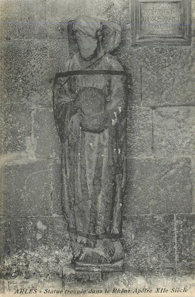 Arles - Statue trouvée dans le Rhône, Apôtre, XIIe siècle - Recto