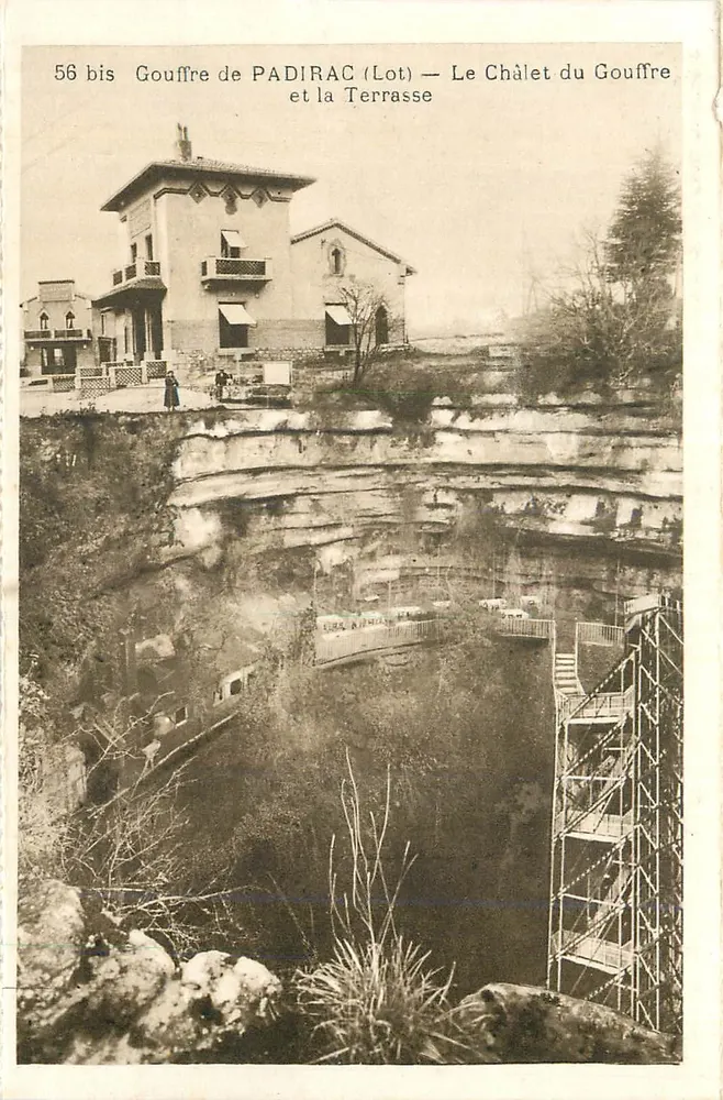 Höhle von PADIRAC (Lot) — Das Chalet der Höhle und die Terrasse — Phototypie-Héliotype, Limoges - Vorderseite