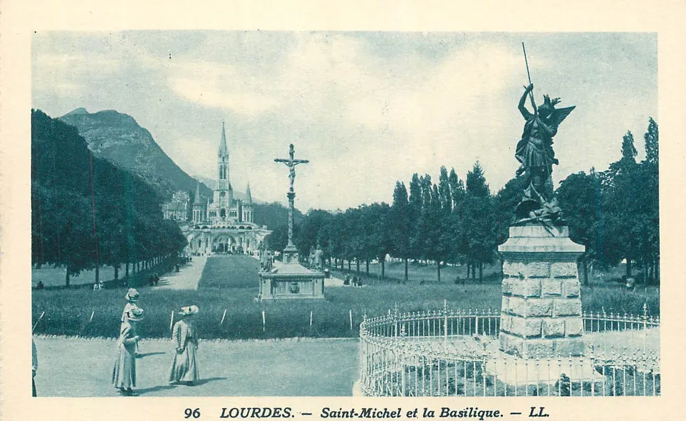 Lourdes — São Miguel e a Basílica — LL. N° 96 - Frente