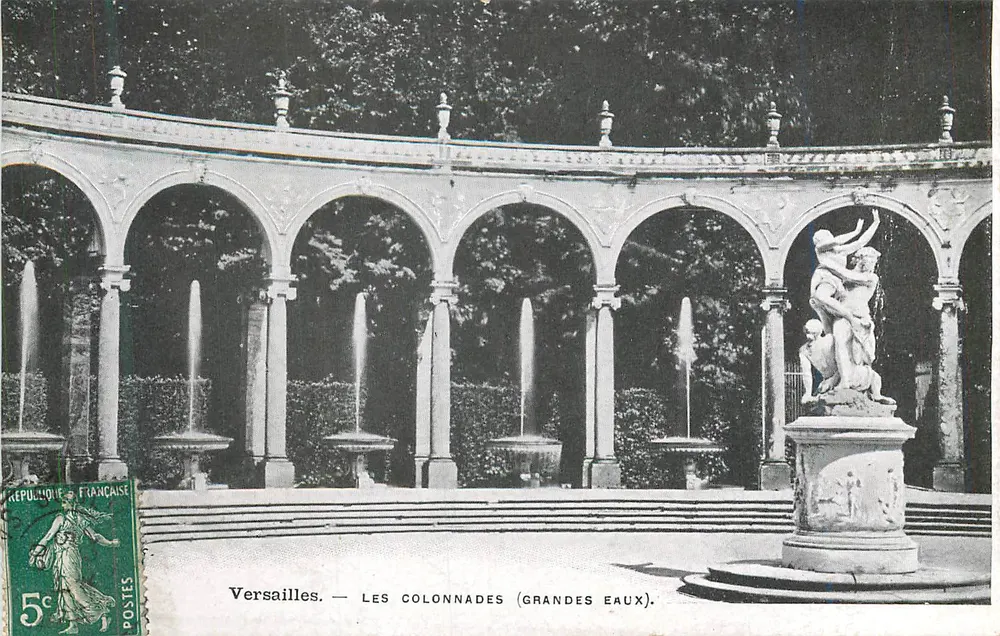 Versailles — AS COLUNAS (GRANDES EAUX) — Editor não visível - Frente