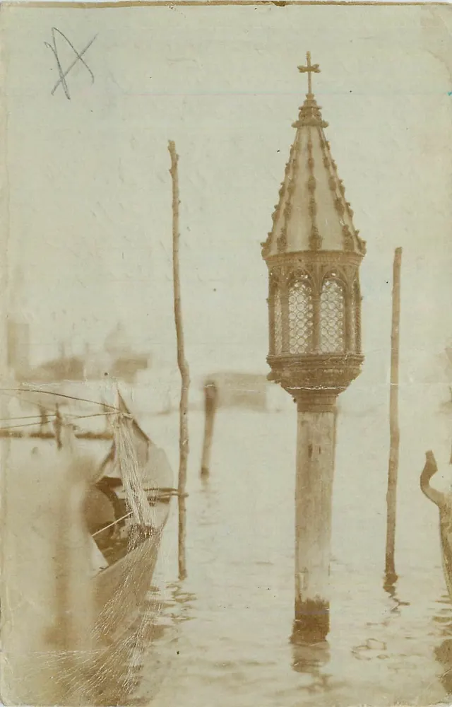 Pilier de l'Église Saint-Marc — Venise — éditeur inconnu - Frente