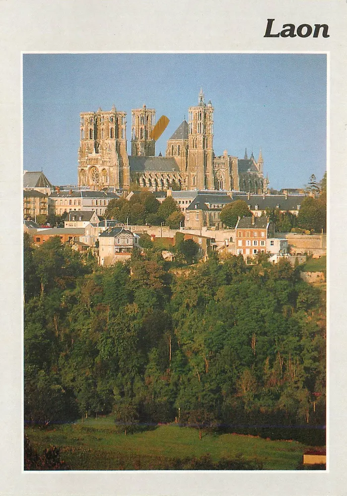 Laon — Kathedrale vom Plateau Saint-Vincent gesehen — Editions et Impressions Combier / Mâcon, Nr. C3 02408-0-0013 - Vorderseite