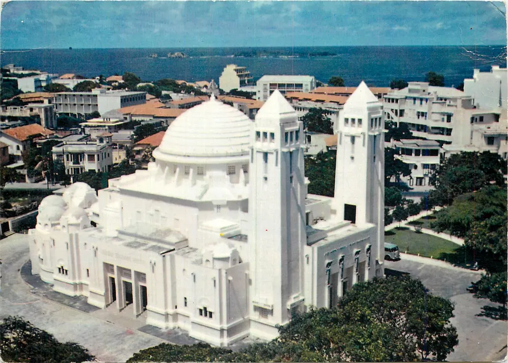 Kathedrale des afrikanischen Erinnerungsgrabens — Dakar — HOA-QUI Editions - Vorderseite