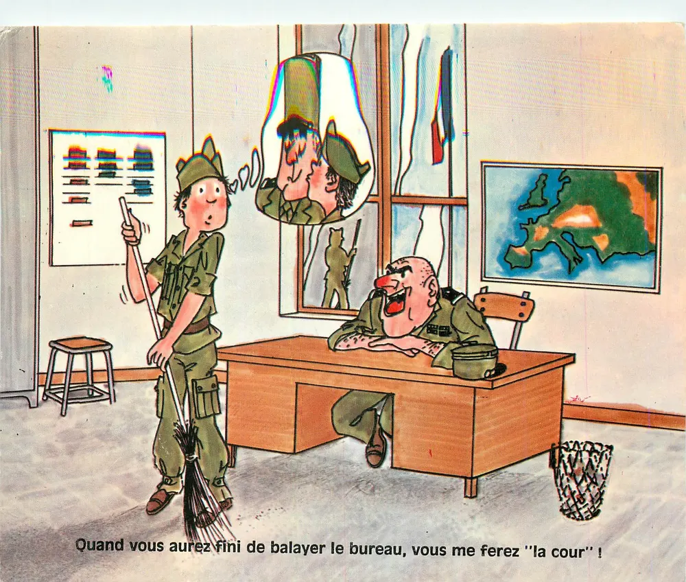 Soldat, der einen Schreibtisch reinigt — militärische Karikatur — Imprimerie Chopard, B.P. 41 - 25120 Maiche - Vorderseite