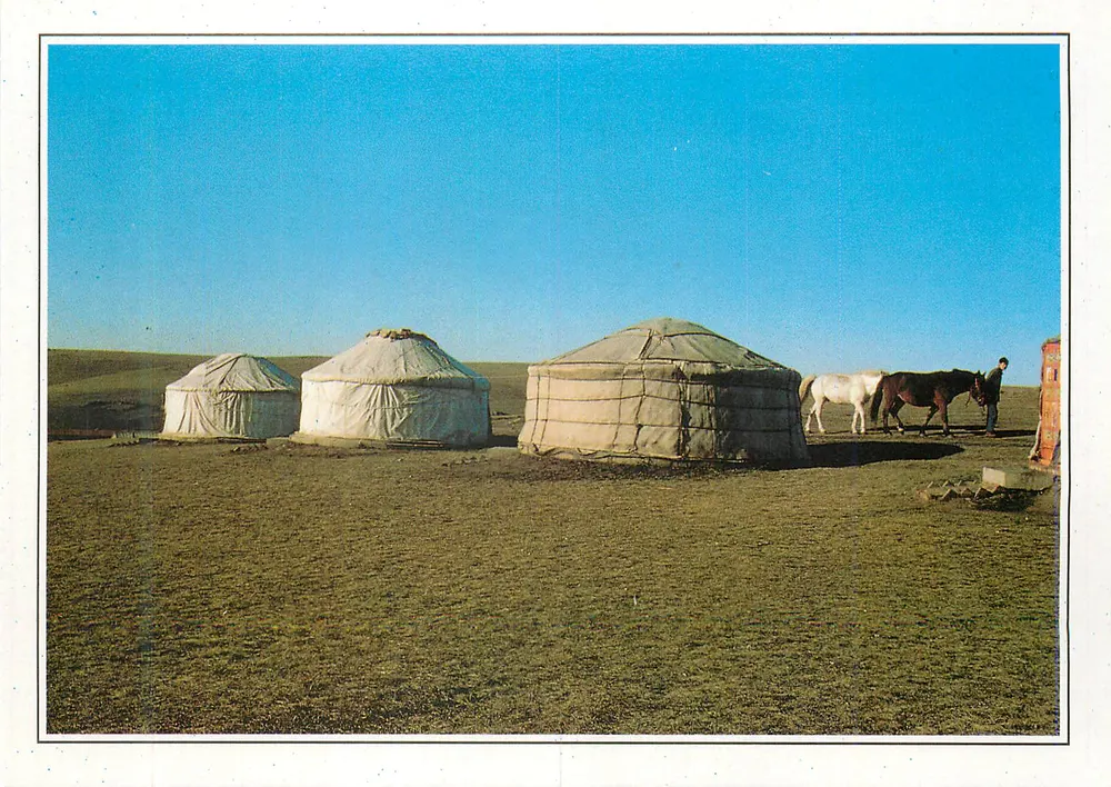 Mongólia. Yurts na steppe — IX-B2 — Edição Suzanne Held - Frente