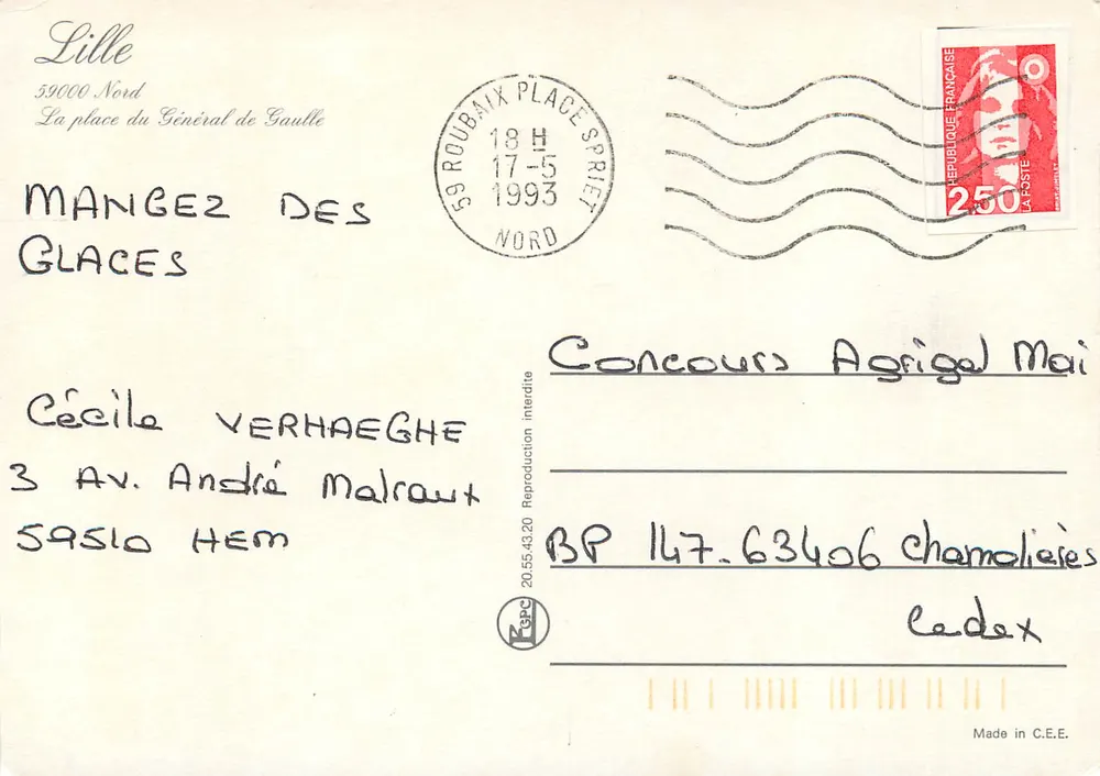Lille — Place du Général de Gaulle avec fontaine et hôtel de ville — éditeur inconnu - Verso