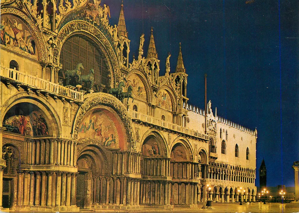 Vista noturna da Basílica de São Marcos em Veneza — Edição Angelo Garbizza, n° VE 232 - Frente