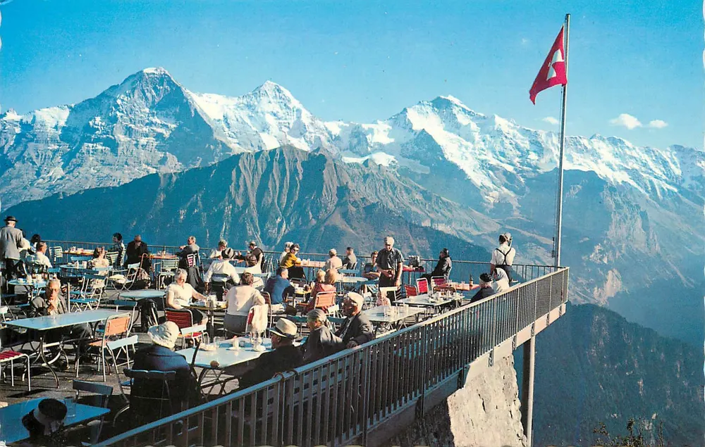 शाइनिगे प्लैटे 2000 मीटर — एईगर, मॉन्च और जंगफ्रू — फोटोग्लोब-वेहर्ली एजी, जूरिख - आगे