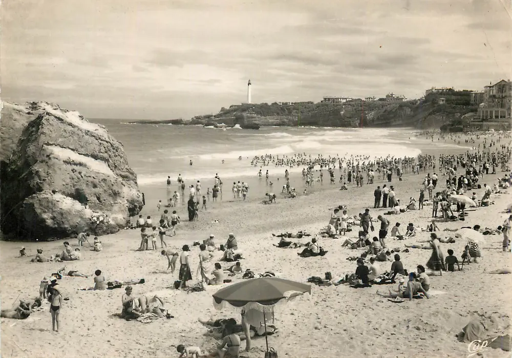 Biarritz - A Praia — 365, Cie des Arts Photomécaniques, Biarritz - Frente
