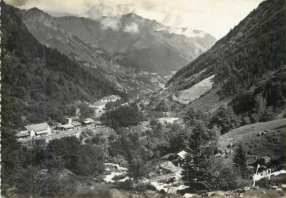 Cauterets (Altos Pirineos) — La Raillière — editor anónimo, número de serie 65 - Anverso