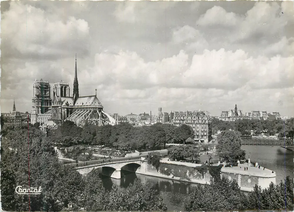 Notre-Dame de Paris — Jardins de l'Archevêché — Éditions Chantal - Recto