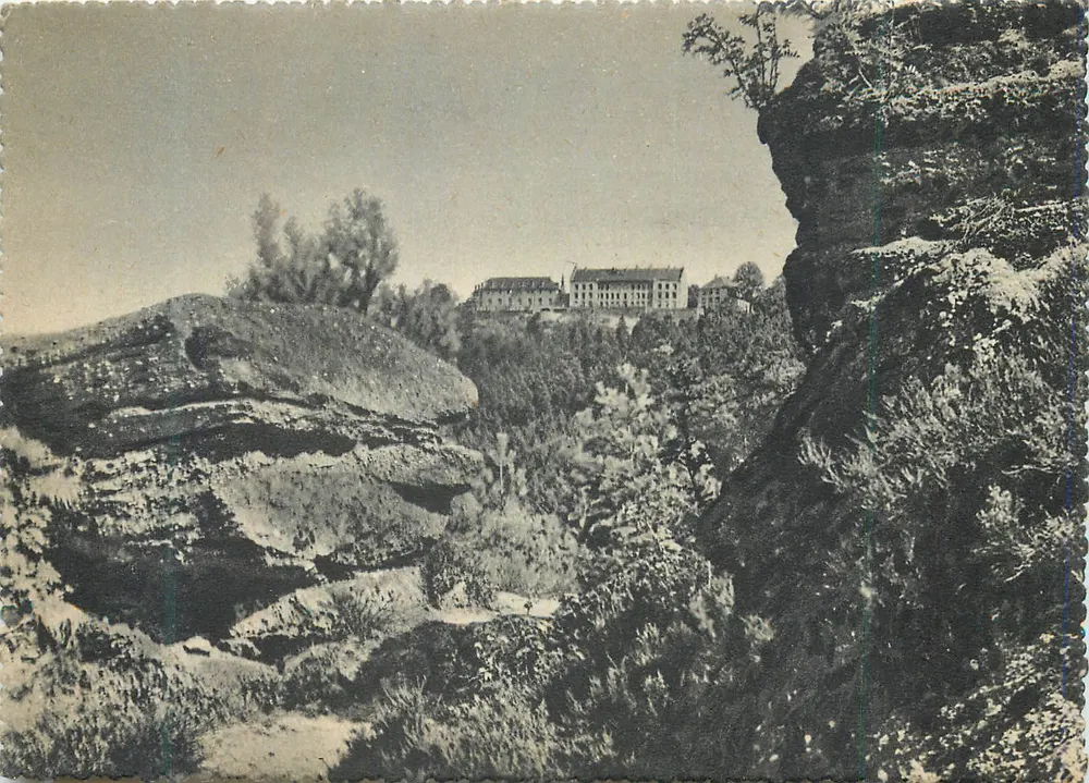 Monte Santa Odile — vista sobre a planície da Alsácia, o rio Reno e a Floresta Negra — Félix Laub, editor, Strasbourg - Frente