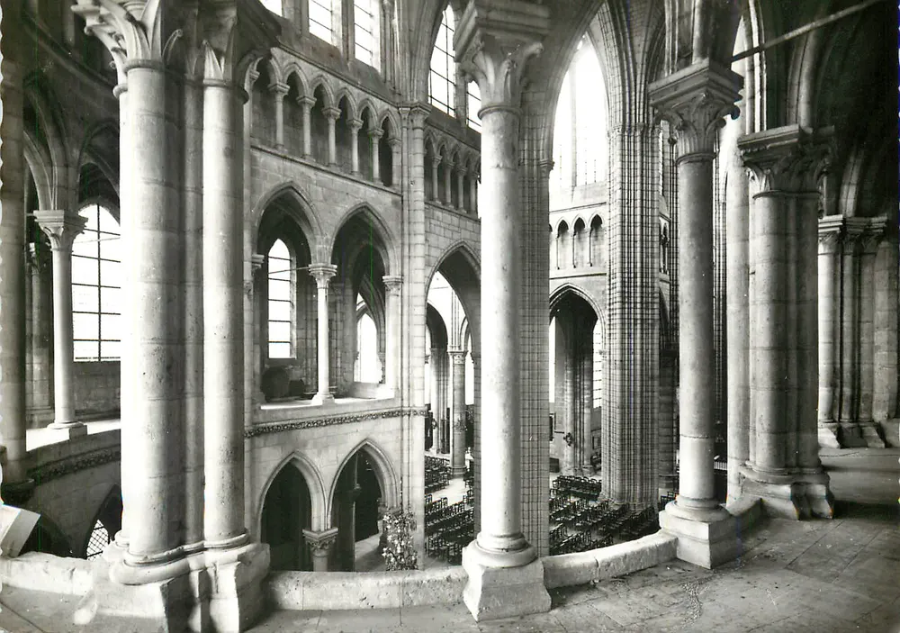 Kathedrale von Soissons — Südschiff — Ende des 12. Jahrhunderts — Künstlerische Sammlung der Kathedrale von Soissons - Vorderseite