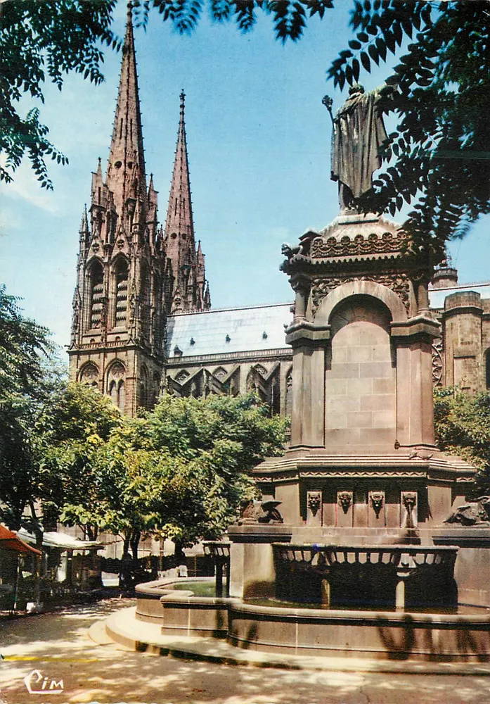Clermont-Ferrand — Kathedrale und Statue von Urbain II — Pim - Vorderseite