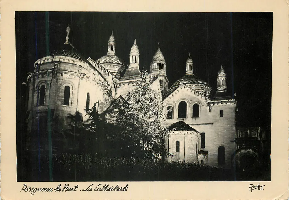 Périgueux à Noite — A Catedral — Rène 1485 - Frente