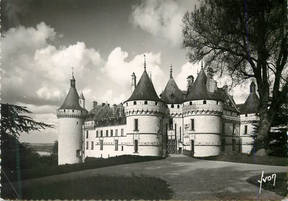 Castelo sobre o Parque — Chaumont (Loir-et-Cher) — Edições d'Art Martel - Frente
