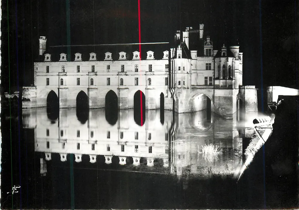 Chenonceau — Fachaça Leste iluminada — Edição especial do Castelo, Ed. d'Art A.P. rua Colbert, Versailles - Frente