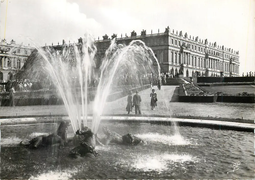 Versailles (S.-et-O.) — Le Château — L'Aile Nord — Éd. d'Art A.P., rue Colbert, Versailles - Recto