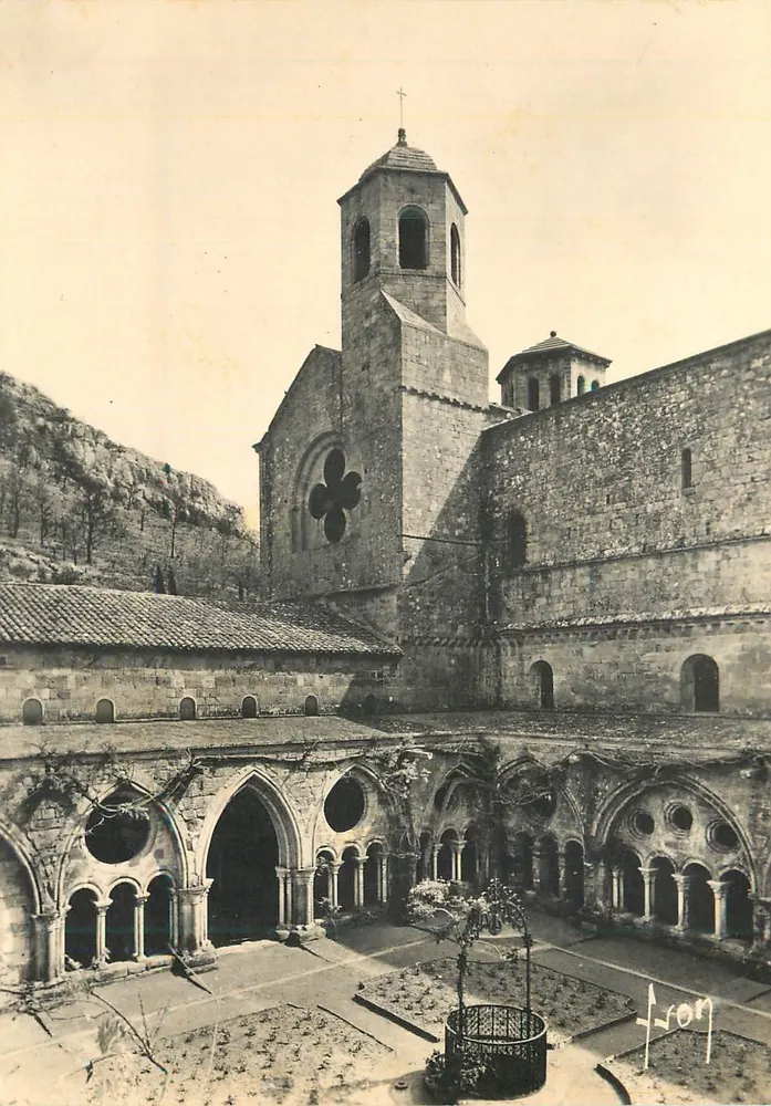 Abadia de Fontfroide — Cloître e campanário — Éditions d'Art Yvon - Frente