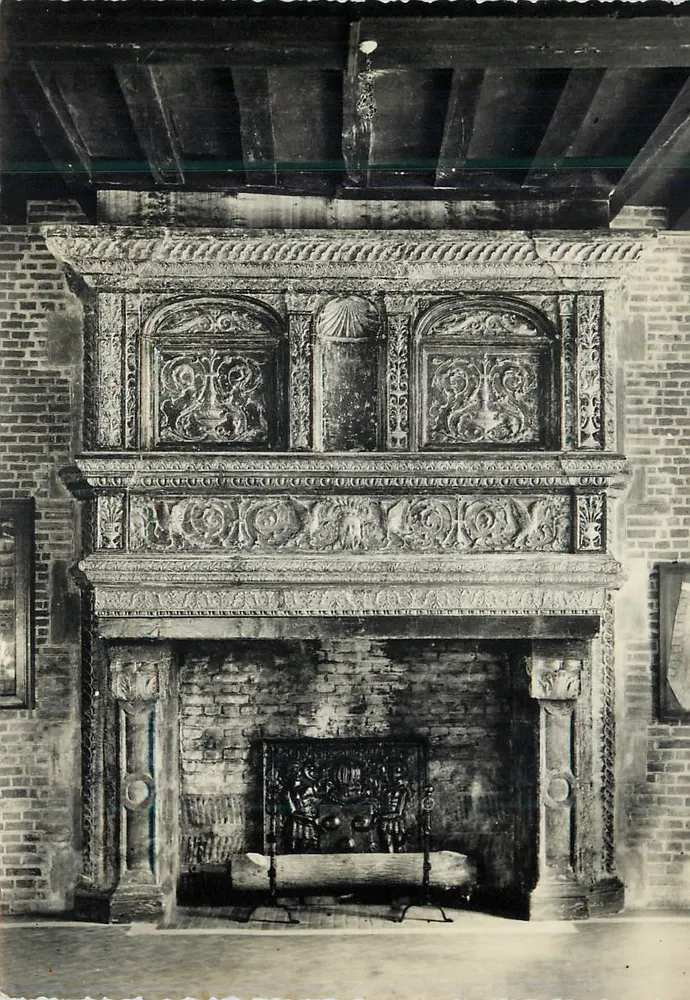 Schloss du Plessis, Wohnsitz von Ludwig XI — Renaissance-Kamin, 16. Jahrhundert — Edition AIGNAIN & BERNARD, Tours - Vorderseite