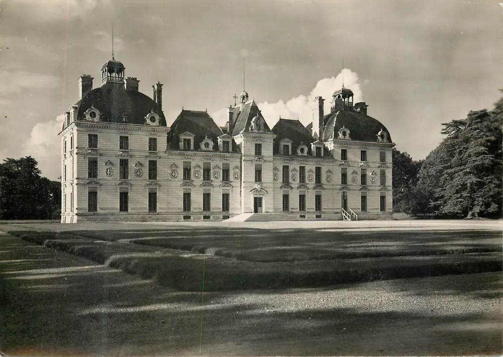 Castelo de Chèvreny — século XVIII — Service Commercial Historiques Grand Palais, Paris - Frente