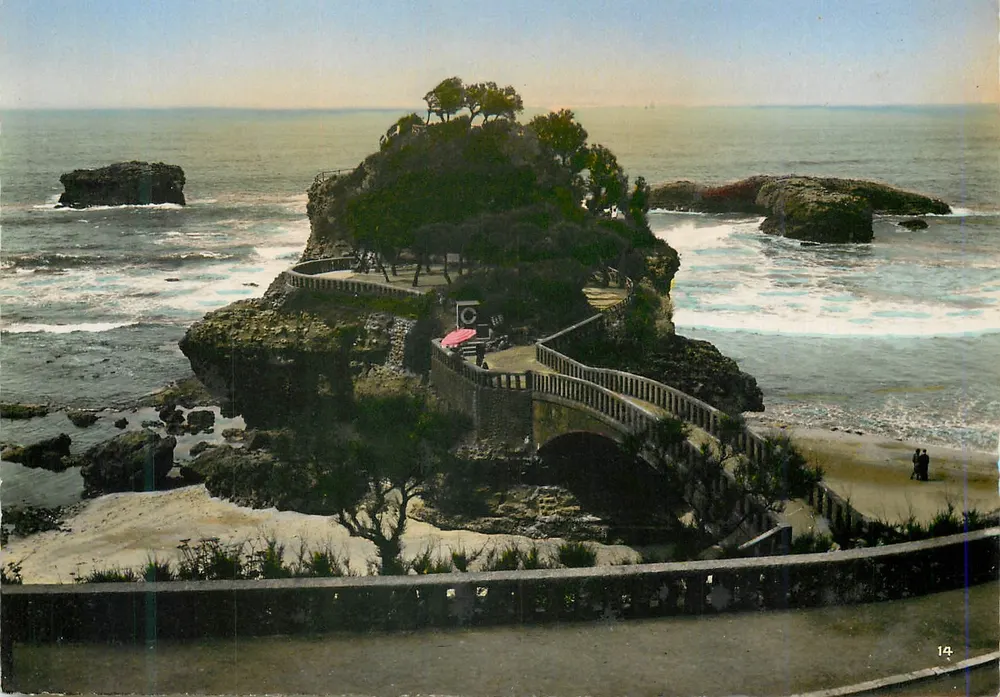 Biarritz - O rochedo do Basta — vista panorâmica — editor não identificado, n° de série 14 - Frente
