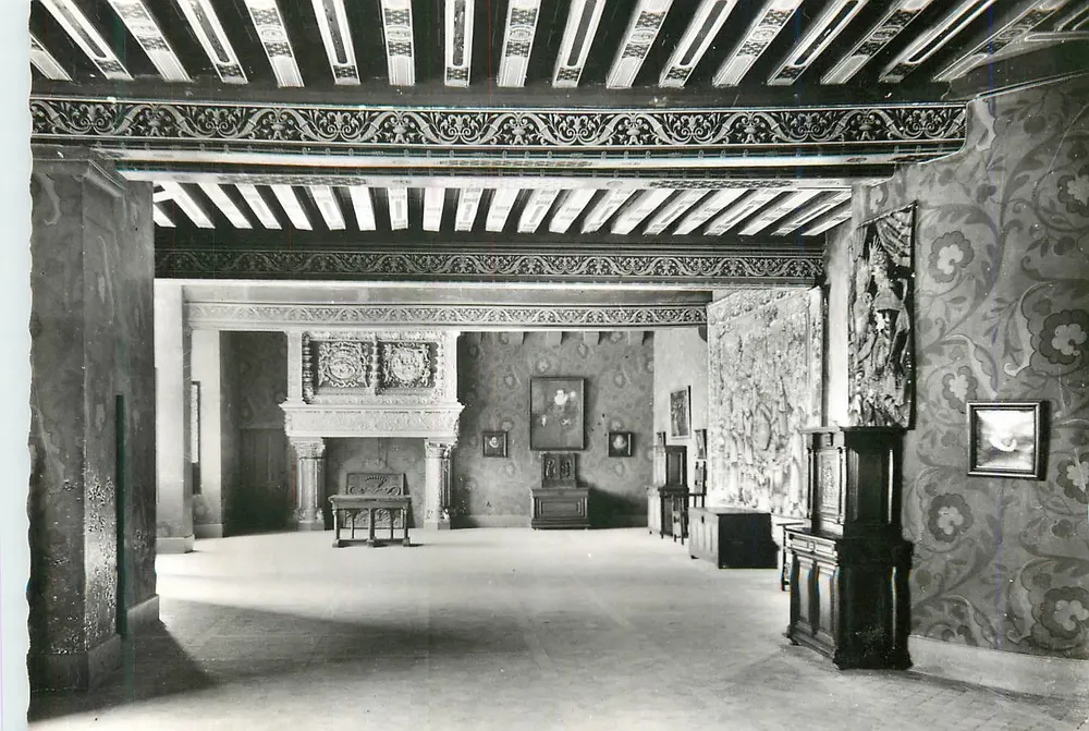 Le Château de Blois — La Salle d'Honneur — Syndicat d'Initiative de Blois - Recto