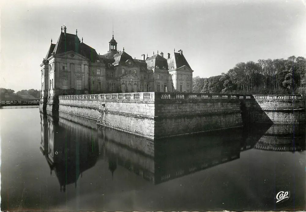 Umgebung von Melun - Vaux-le-Vicomte — Schloss und Graben — Cie des Arts Photomécaniques, Paris - Vorderseite