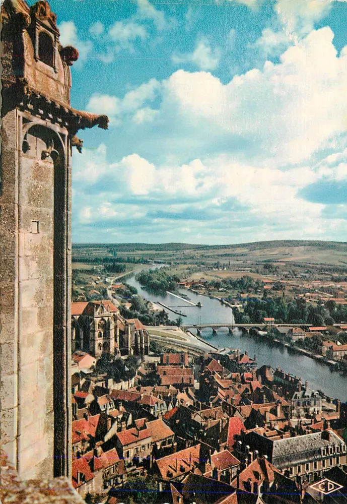 Auxerre (Yonne) — General View — Mexichrome Editions, Paris - Front