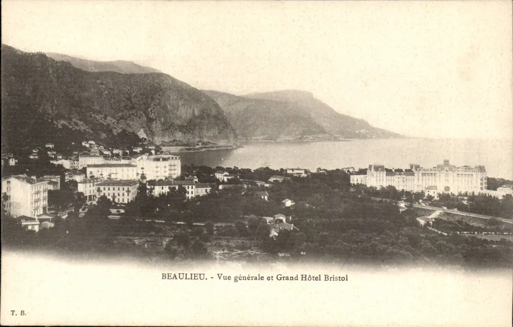 Beaulieu - Vue générale et Grand Hôtel Bristol — T. B. - Recto
