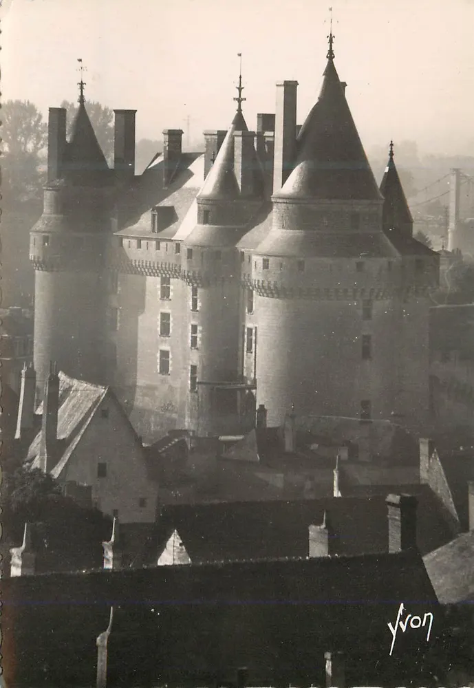 Langeais (Indre-et-Loire) — Façade Nord du Château — Les Éditions d'Art Martel - Recto