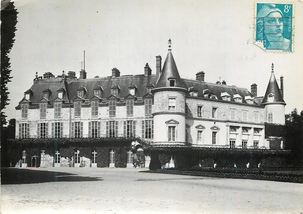 Castelo de Rambouillet — vista geral — Rambouillet (S.-&-O.) - Frente