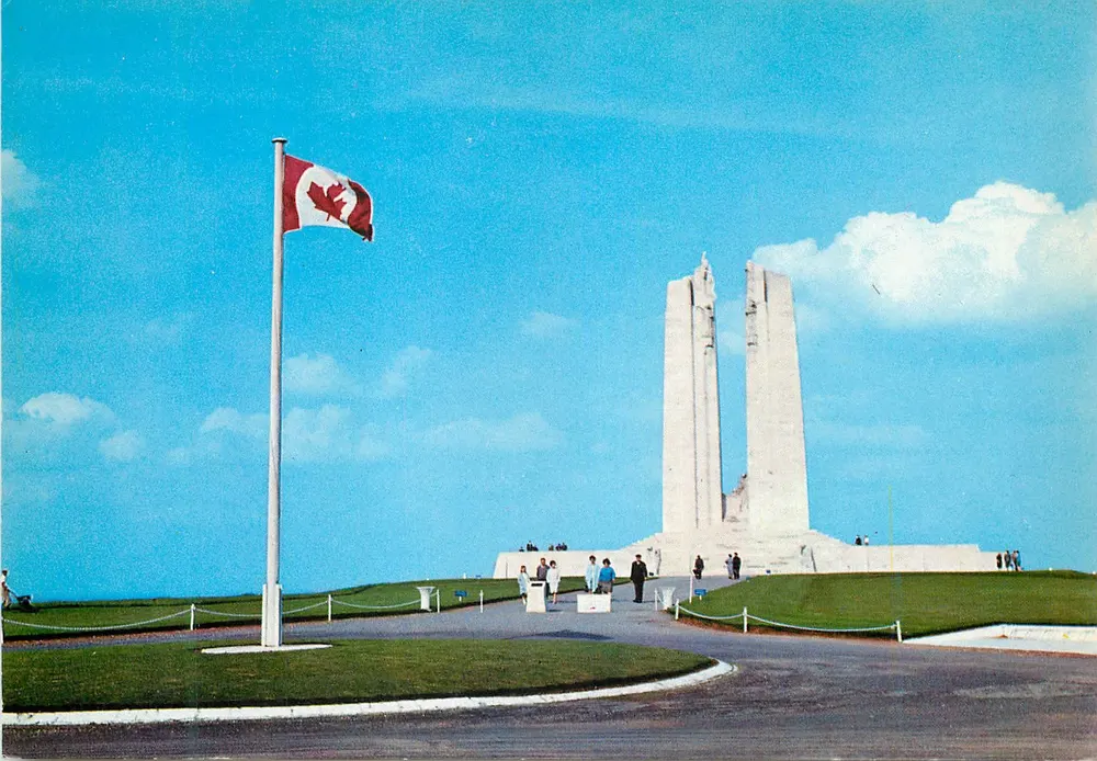 Vimy (P.-de-C.) — O Memorial Canadense — Imprensa da Europa, 57, Pierron - Frente