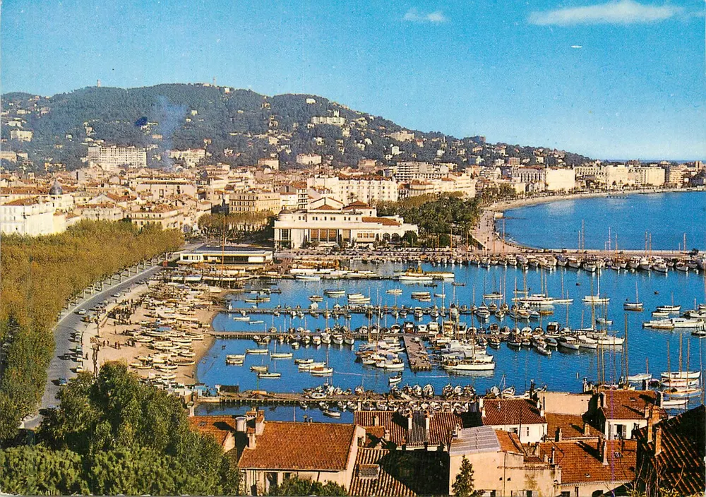 Cannes — Vista geral tirada do Suquet — Edições d'Art Montluçon, n°175 - Frente