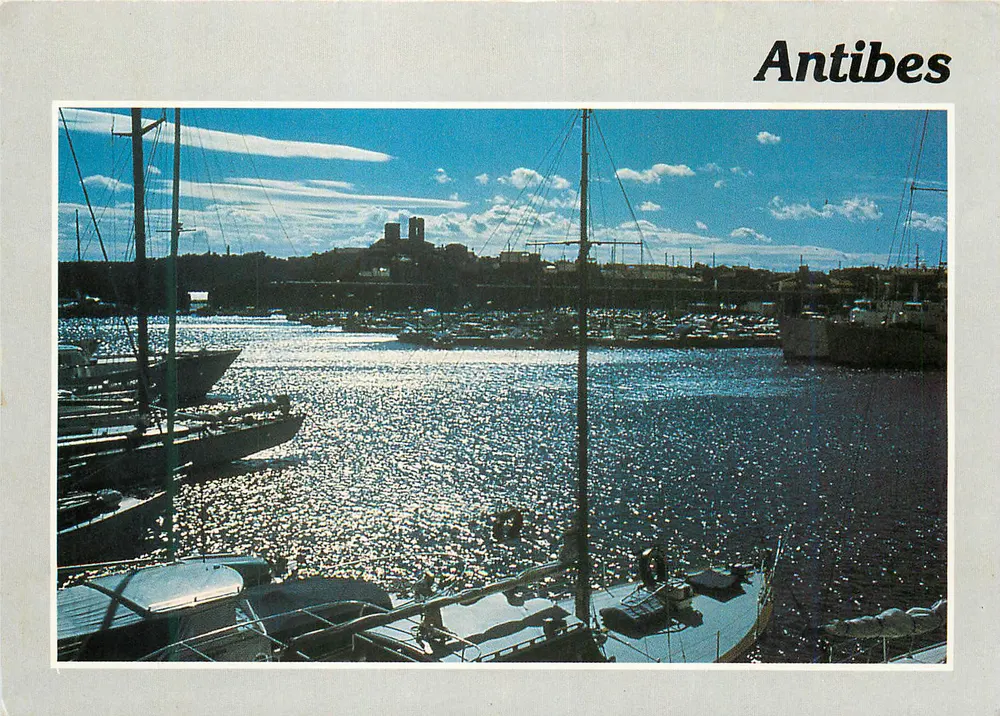 Antibes — Porto com iates — Edições S.M.D. n° 06004-0-023 - Frente
