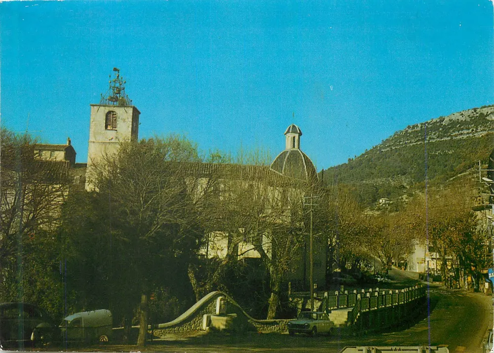Belgentier en Provence (Var) — Le Clocher du pays — Édition Photographique Industrielle Yvan - Recto