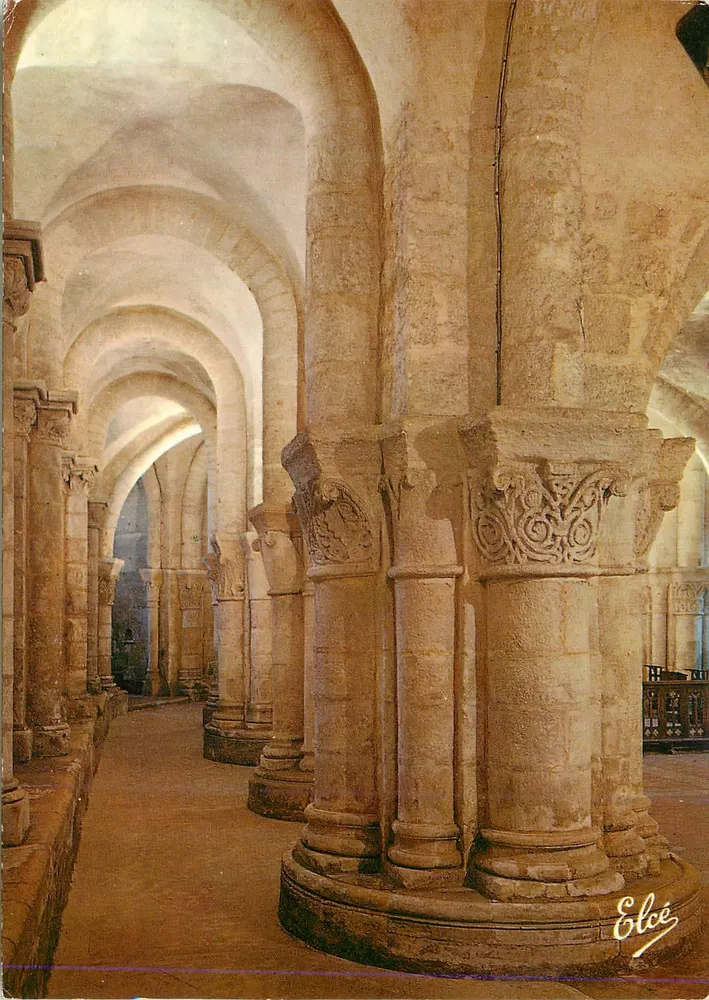 Roman Crypt — Ambulatory — Elcé - Front