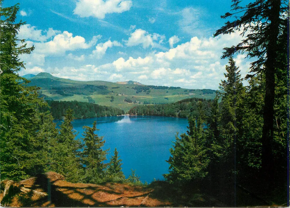 Le Lac Pavin — Auvergne — Éditions Grenoble - Recto