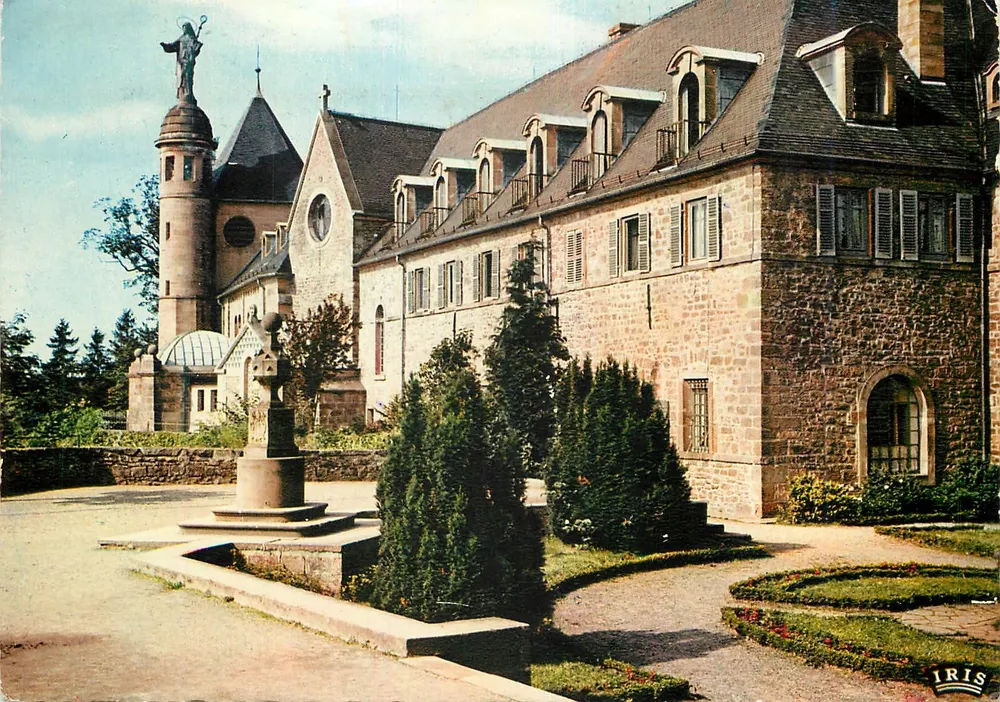 Monte Sainte-Odile — A Terrasse (fachada Leste) — Edições La Cigogne, série 67.563.12 - Frente