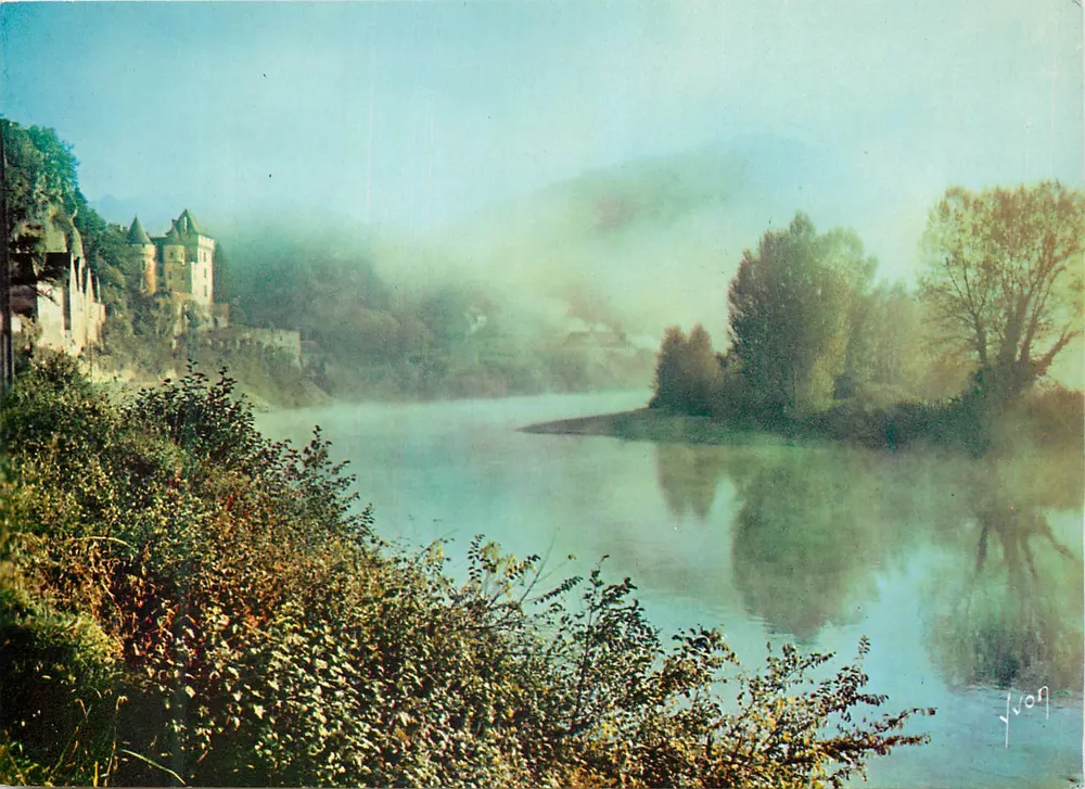 Château dans la brume — sur la rivière — Éditions d'art Yvon, n° 1481 - Recto