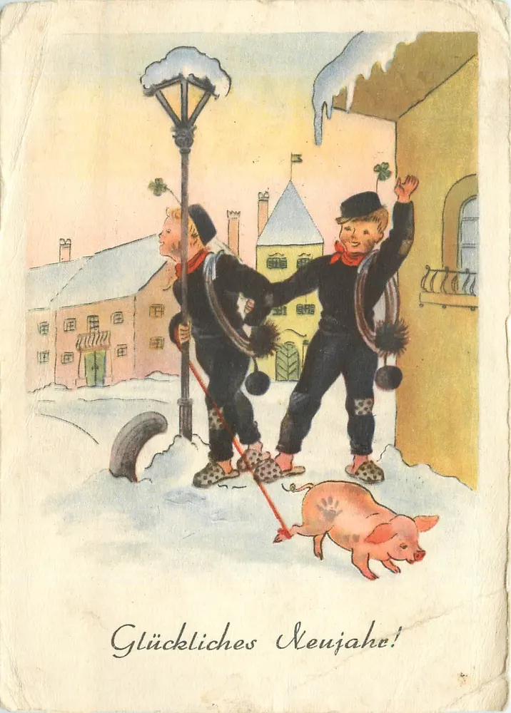 Deux garçons jouant avec un cochon dans la neige — scène de rue hivernale — éditeur non visible - Frente