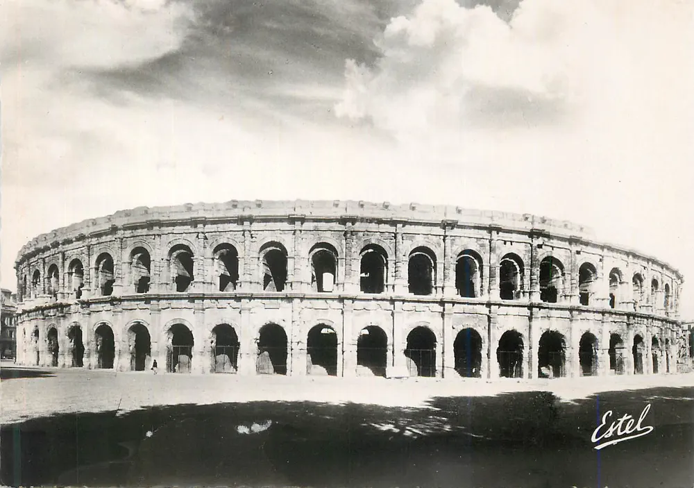 The Arenas of Nîmes — exterior view — Éditions de Luxe Estel, n°4903 - Front