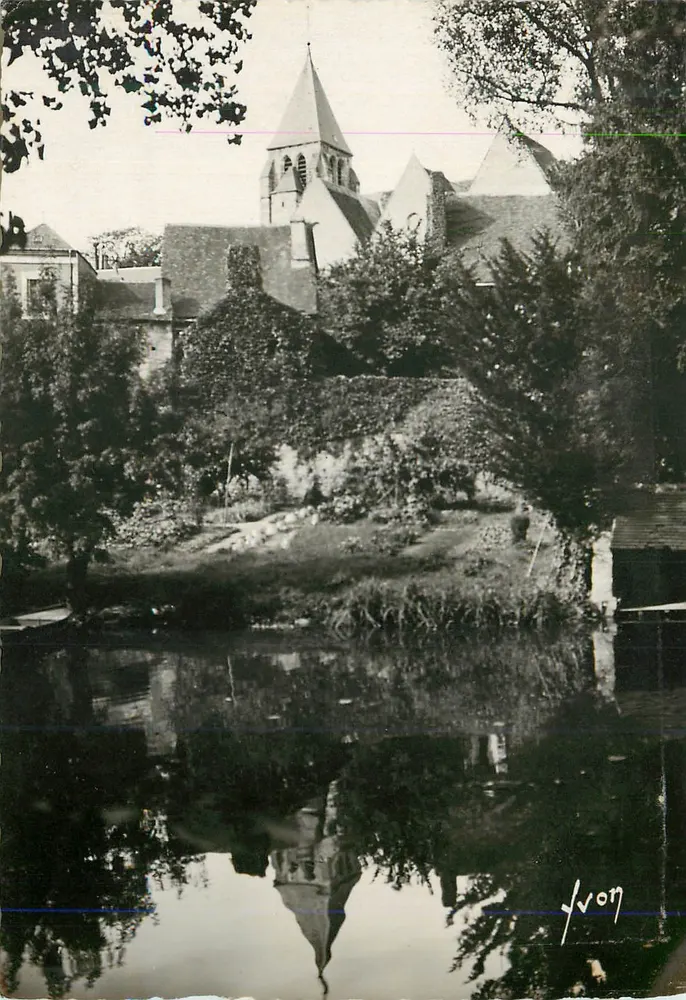 Vierzon (Cher) — The Yèvre River and Notre-Dame Church — Les Éditions d'Art - Front