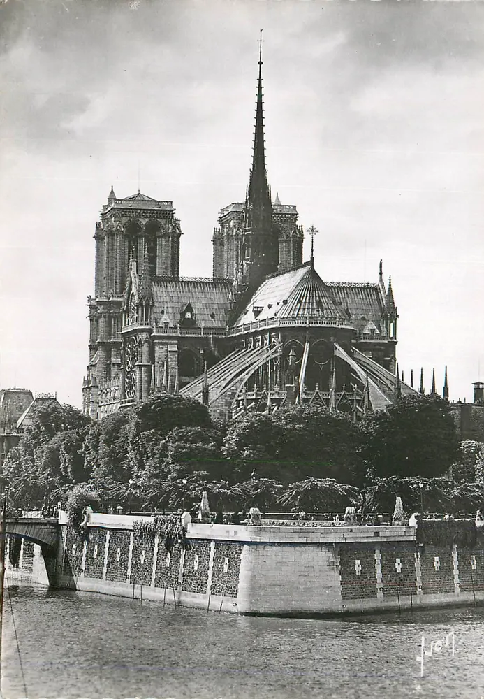 Notre-Dame de Paris — Abside e square do Arcebispo — Éditions d'Art Martel, Paris - Frente