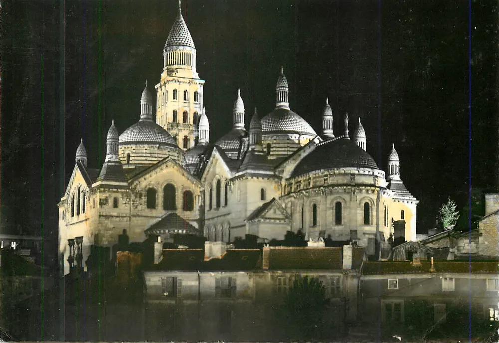 Périgueux (Dordogne) — A Catedral Saint-Front à noite — Éditions René Vérit - Frente