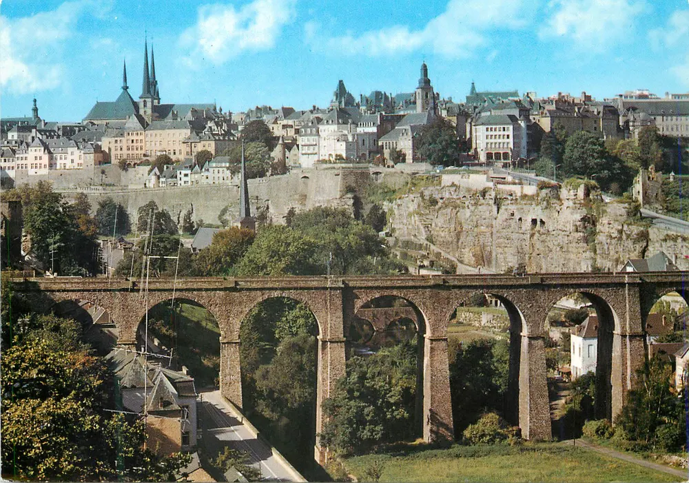 General view of Luxembourg — Oberstadt and the Bock Rock — publisher E.A. Schnackel, no. 1104 - Front
