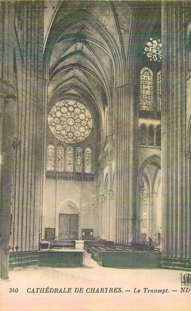 Catedral de Chartres — O Transepto — ND - Frente