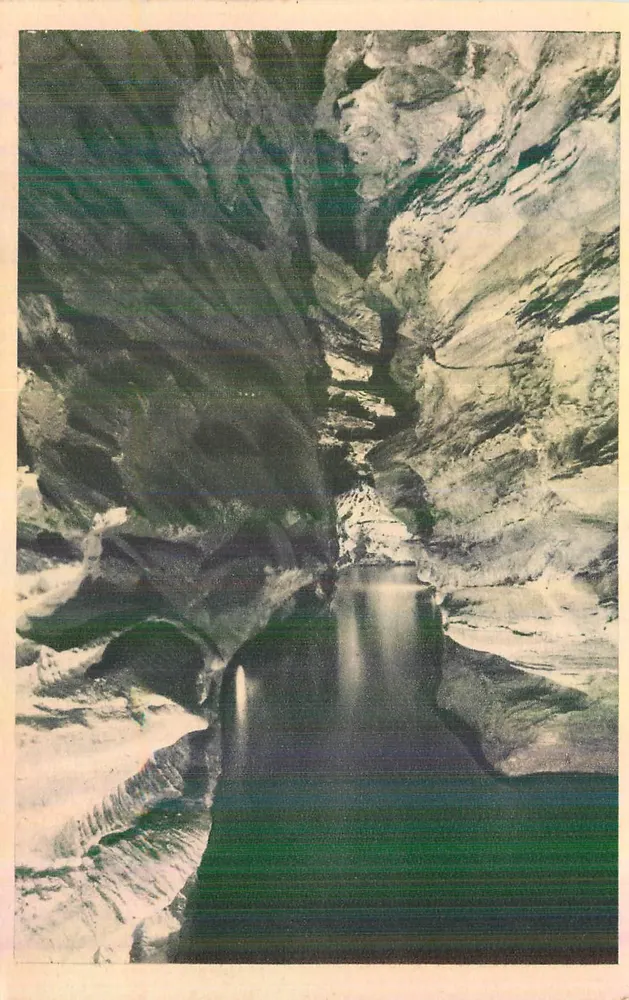 Padirac — La Rivière plane — Éditions J. Vertuël, Saint-Céré (Lot) - Recto